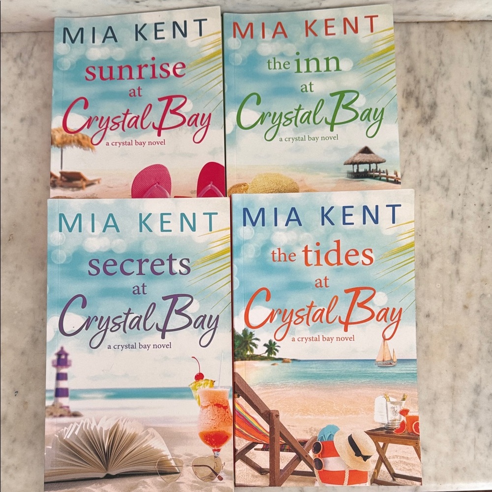 Chronicle Books Crystal Bay Novel Set - Mia Kent